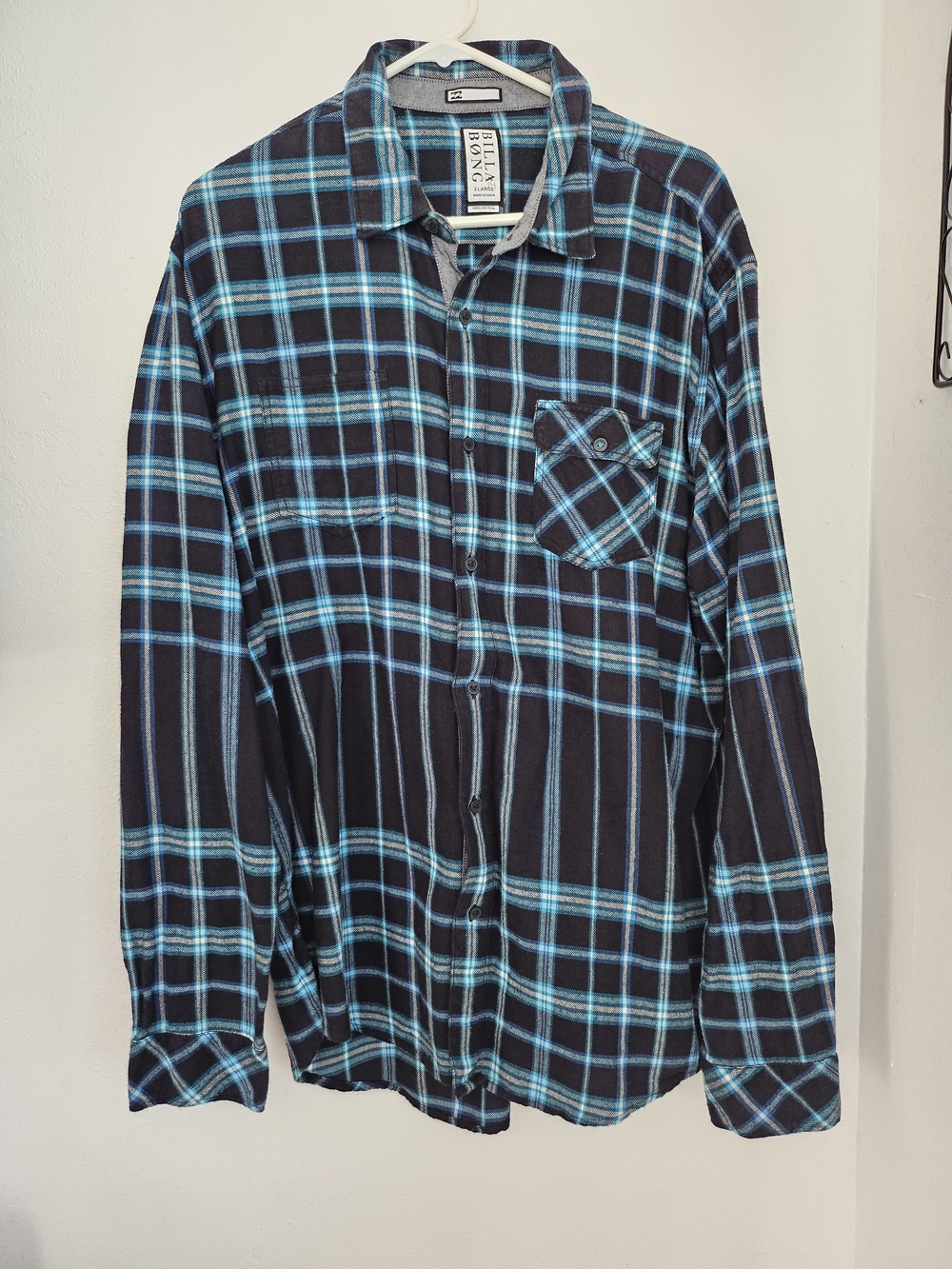 Billabong Black and Teal Plaid Button-Down Shirt